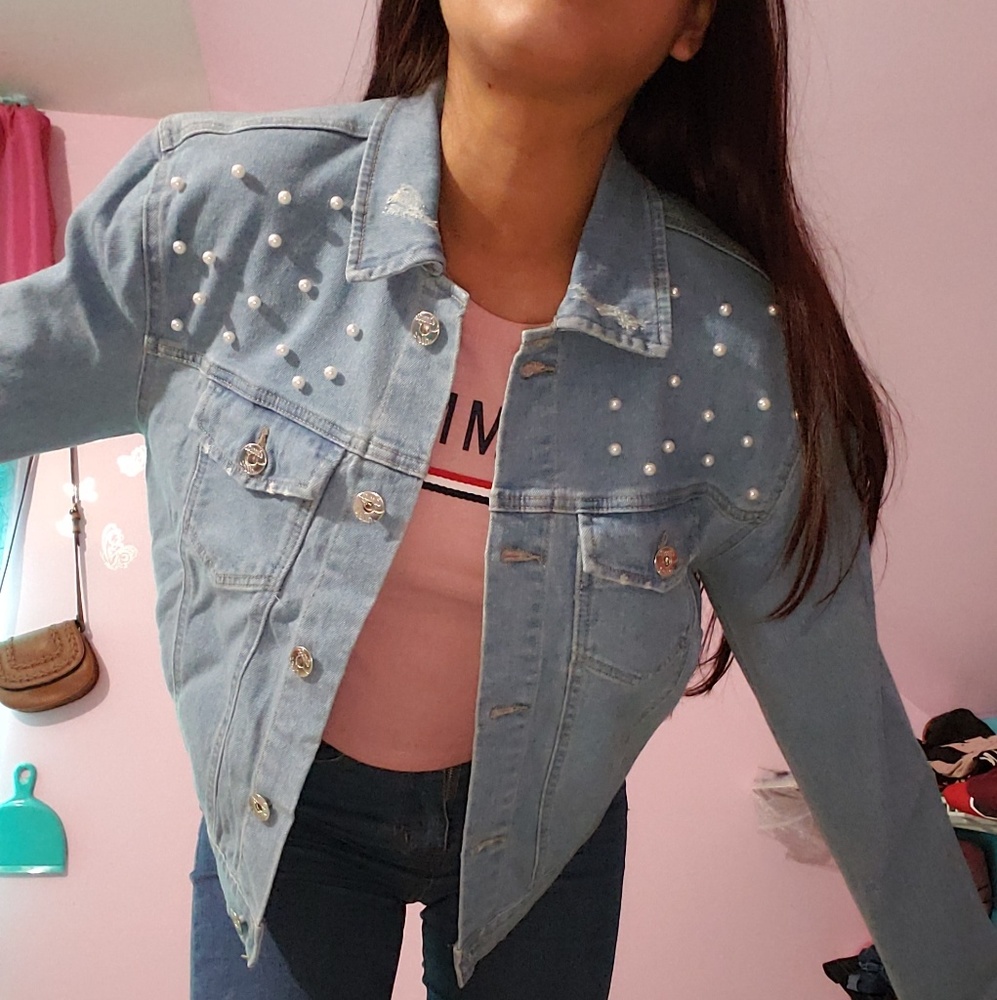 ♡♡NEW NWOT♡♡ Faux Peral Covered Denim Jacket